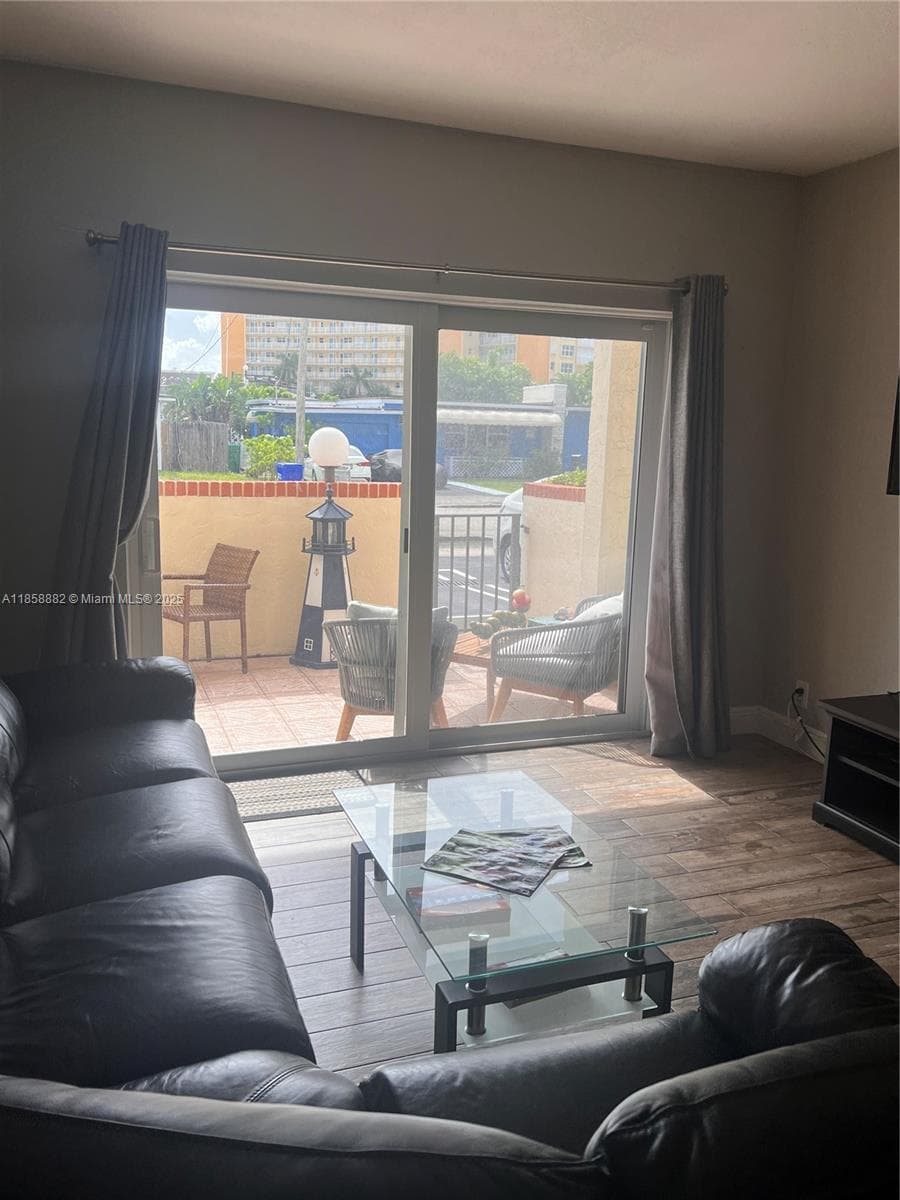 LADO DEL RIO CONDO · #104 in Pompano Beach - Photo 12