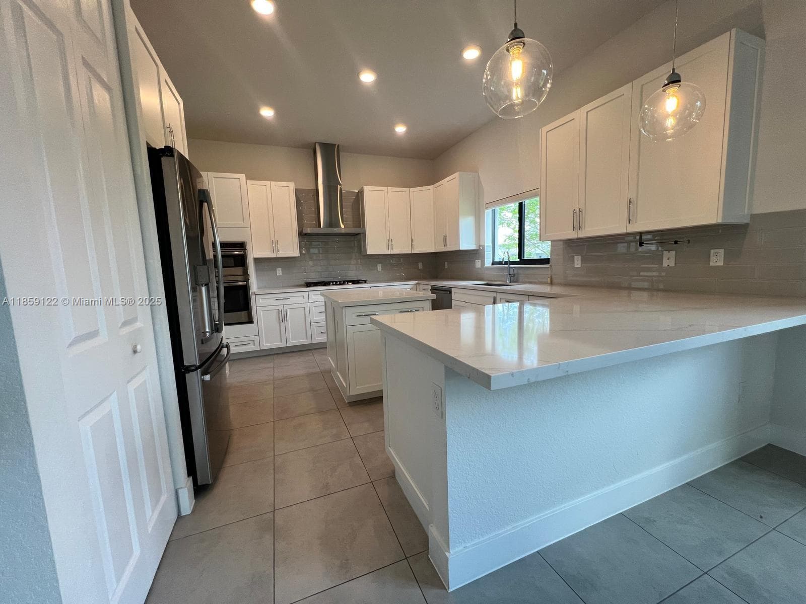 10970 Pacifica Way photo 6
