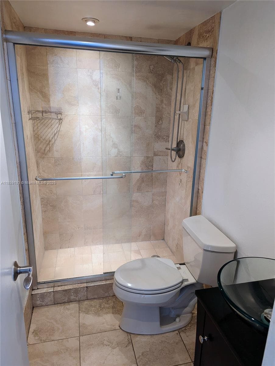 VIRGINIA OAKS CONDO · #4A in Miami - Photo 18