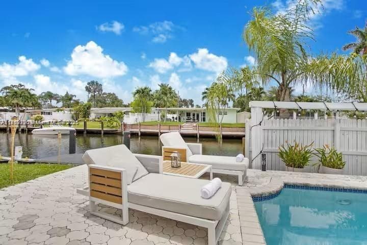 2442 Bimini Ln photo 10