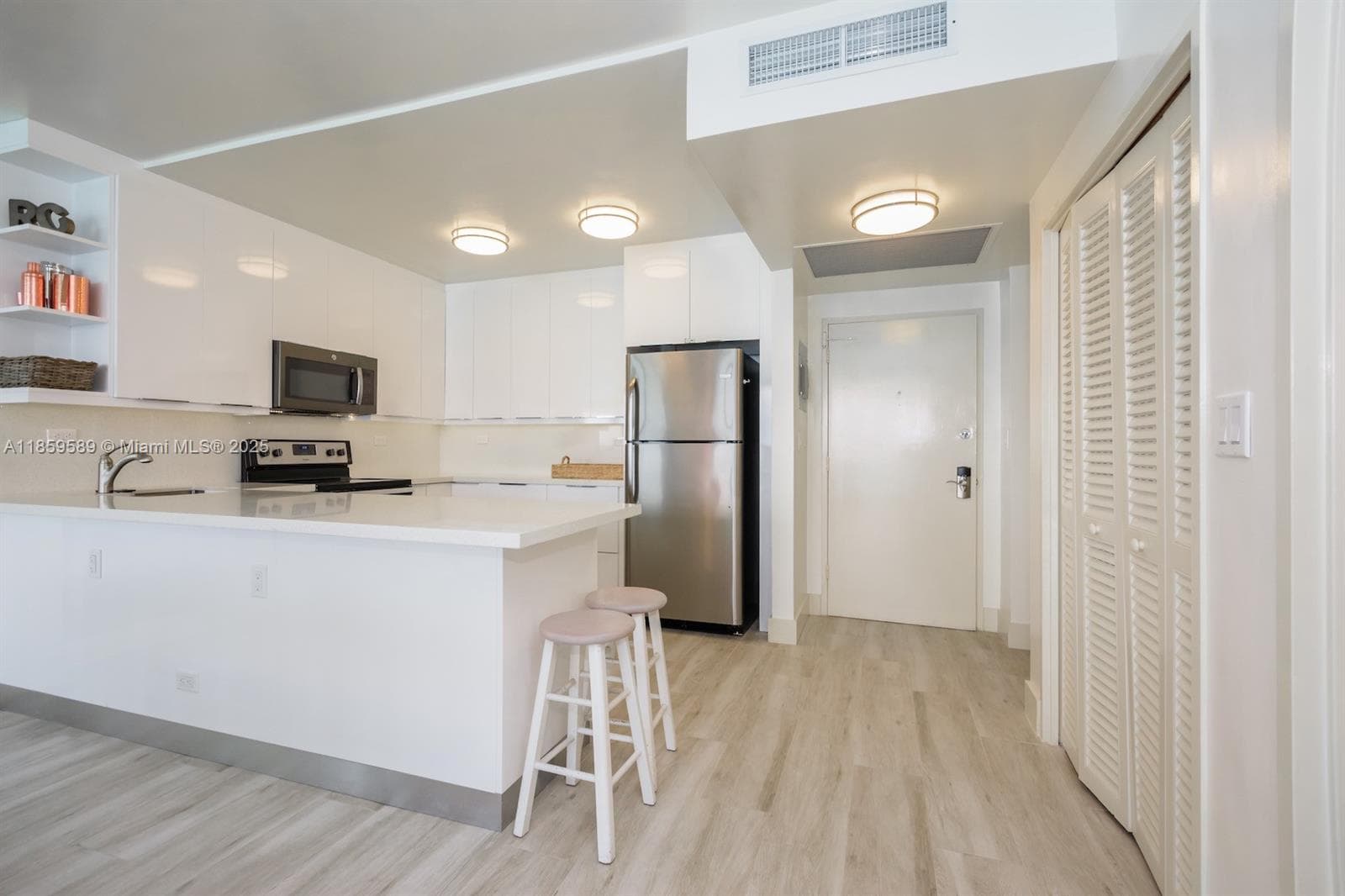 The Pavilion · #1204 in Miami Beach - Photo 4