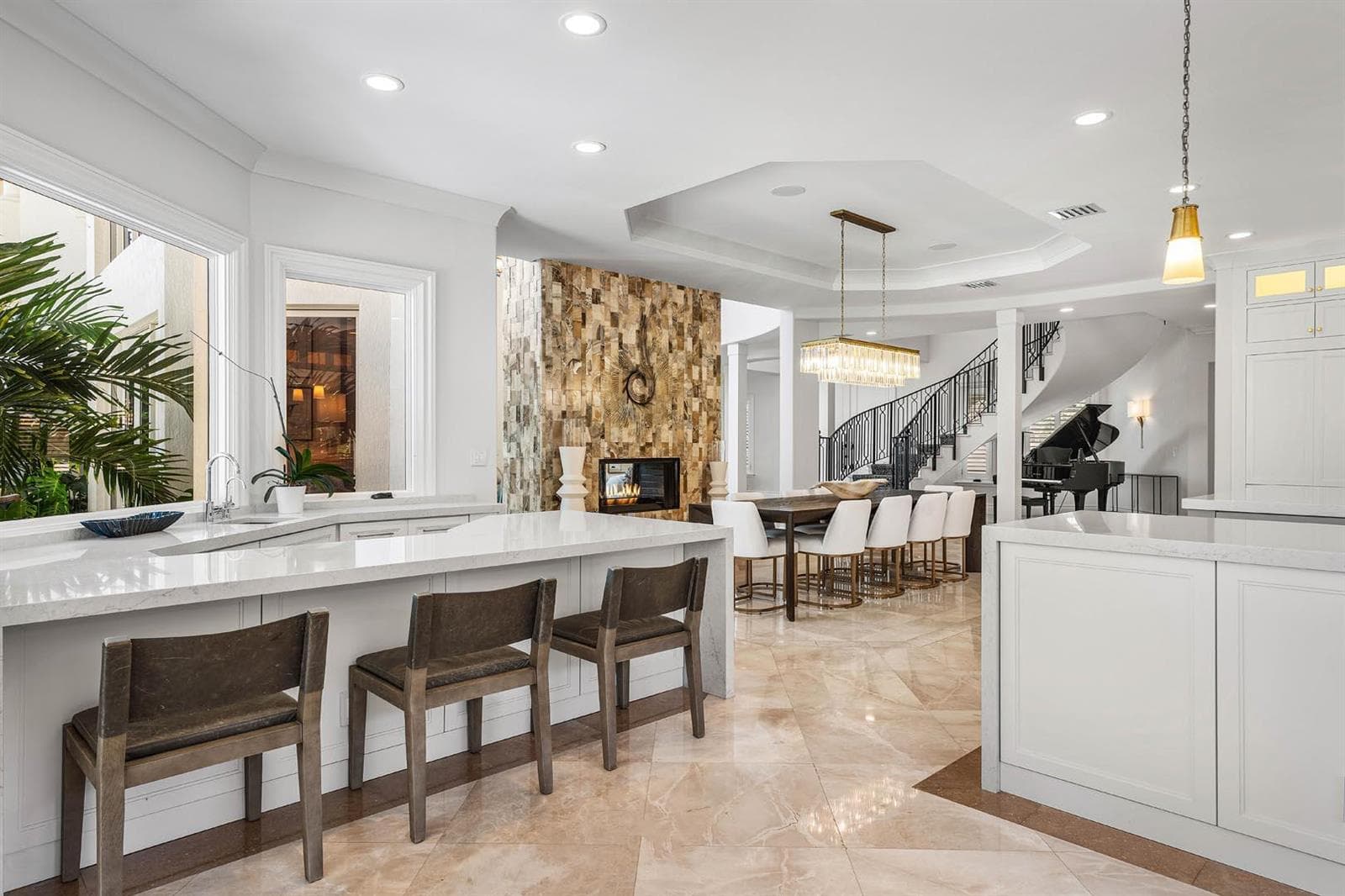 121_Royal_Palm_Way_13