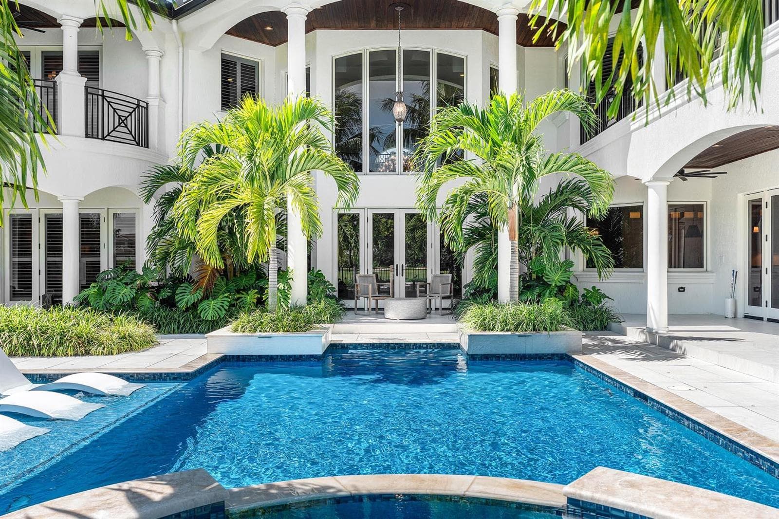 121_Royal_Palm_Way_29