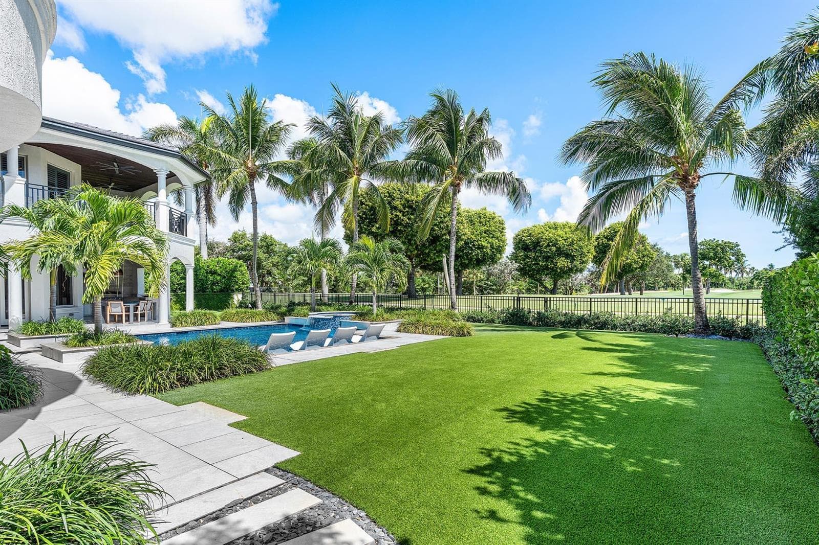 121_Royal_Palm_Way_35