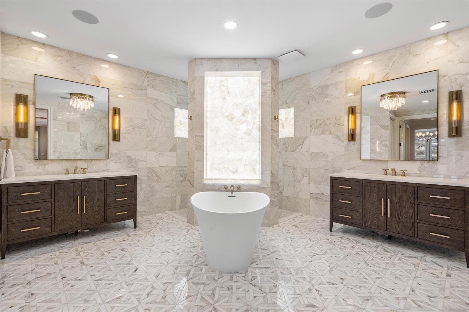 121_Royal_Palm_Way_56
