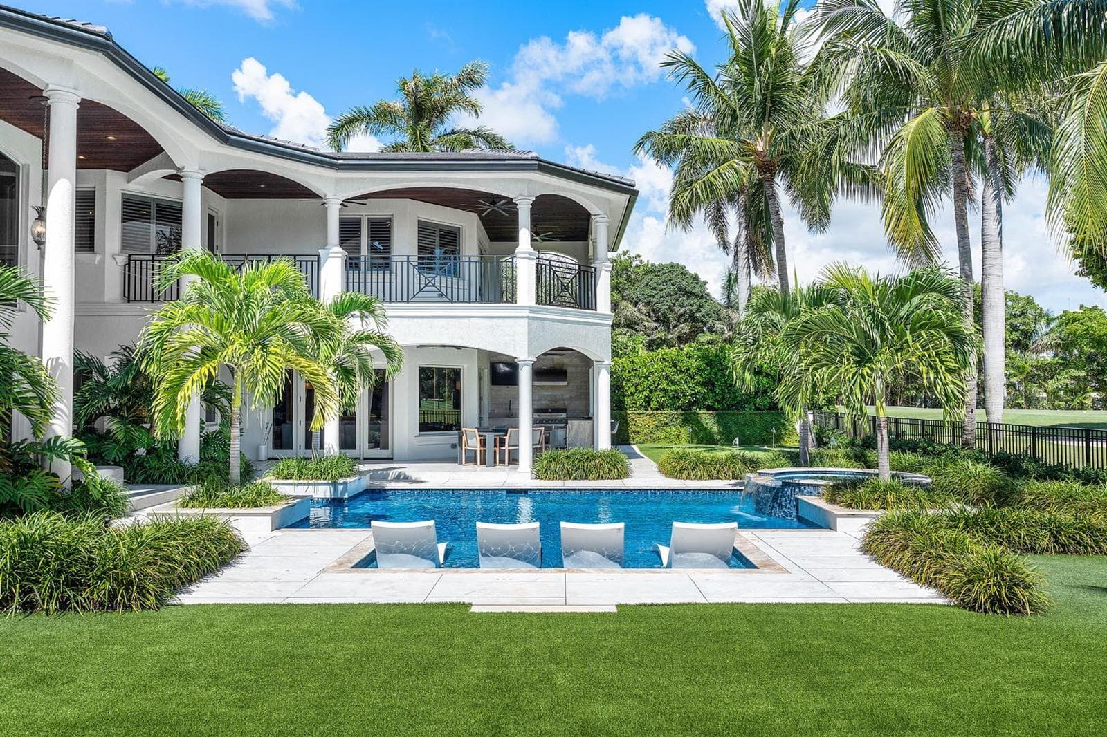 121_Royal_Palm_Way_34