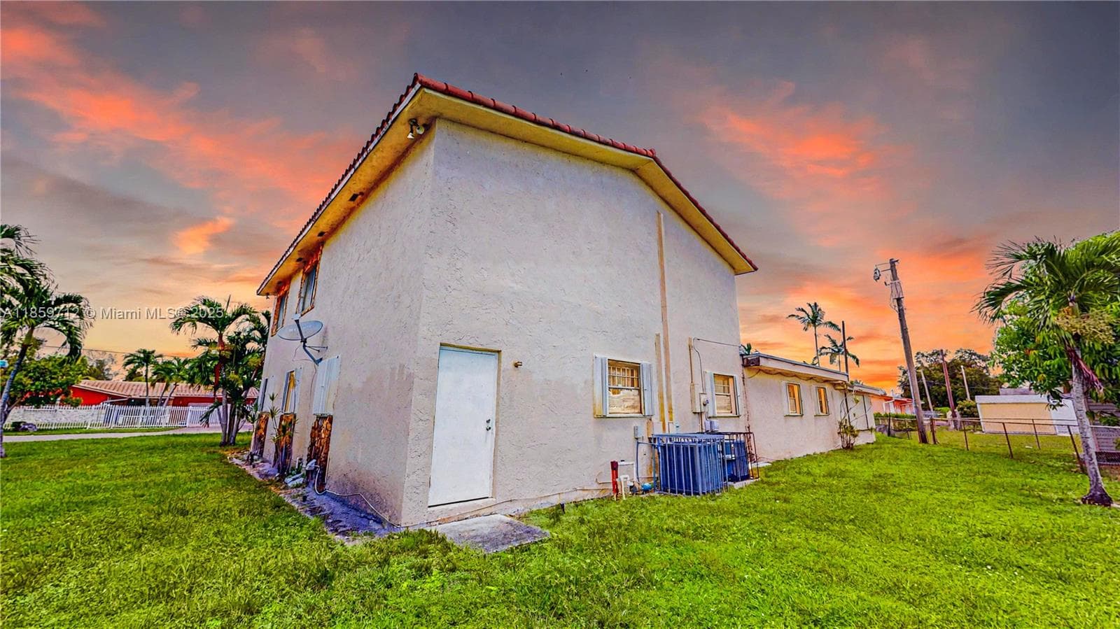 2420 NW 132nd St photo 3