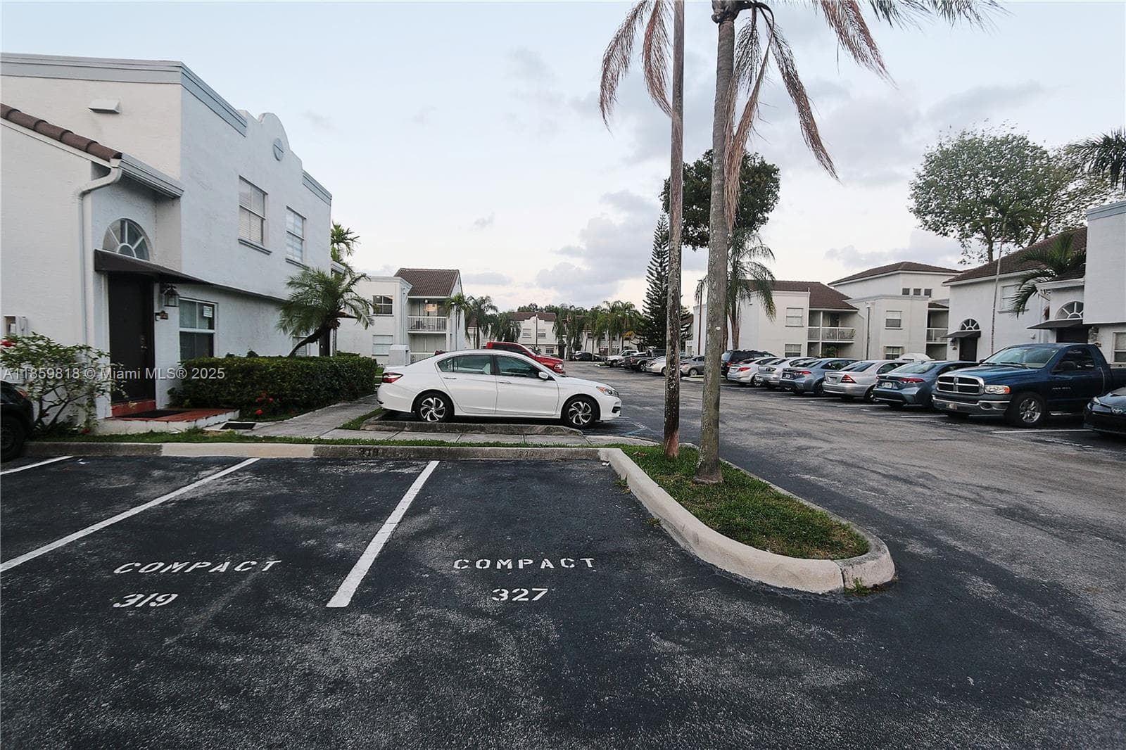 THE GREENS AT DORAL CONDO · #322 in Doral - Photo 7