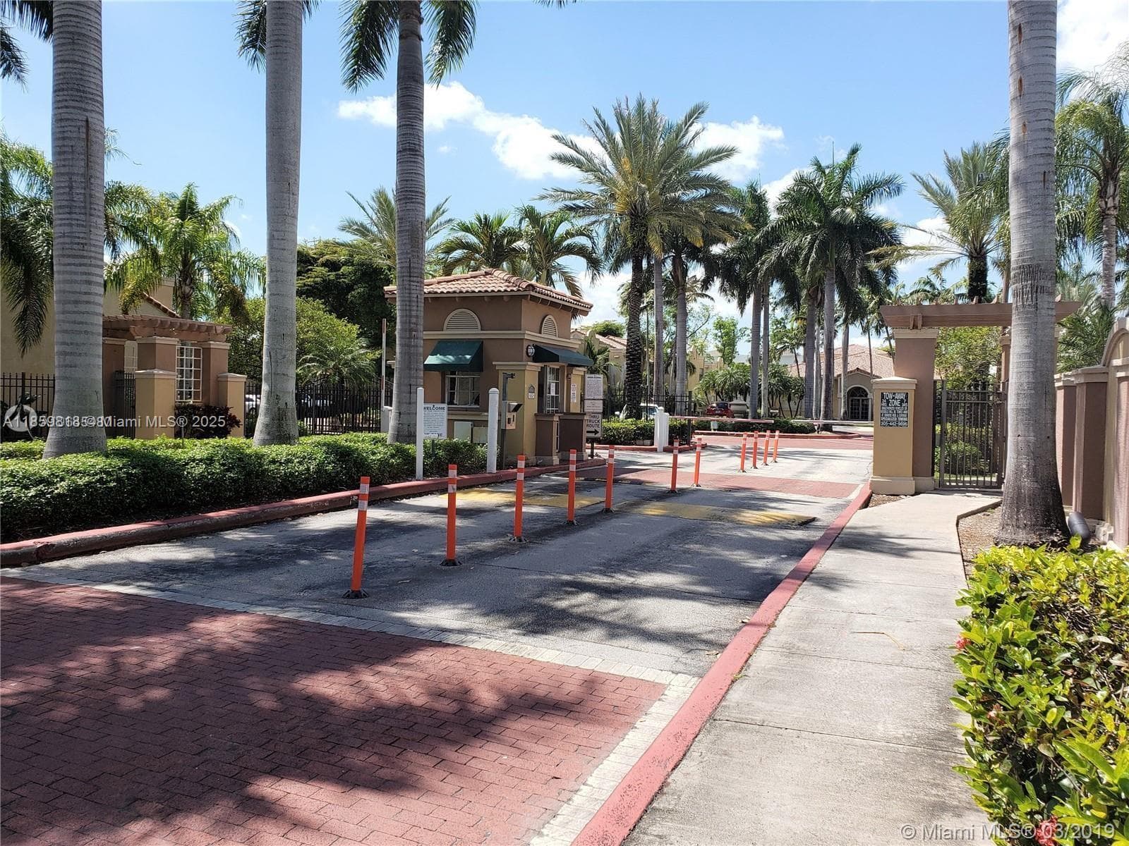 THE GREENS AT DORAL CONDO · #322 in Doral - Photo 3