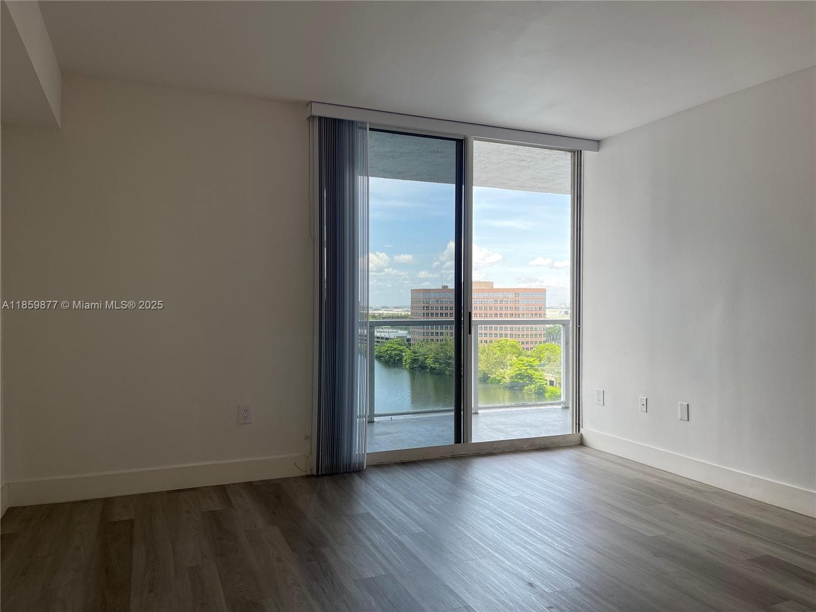 BLUE LAGOON CONDO · #1203 in Miami - Photo 5