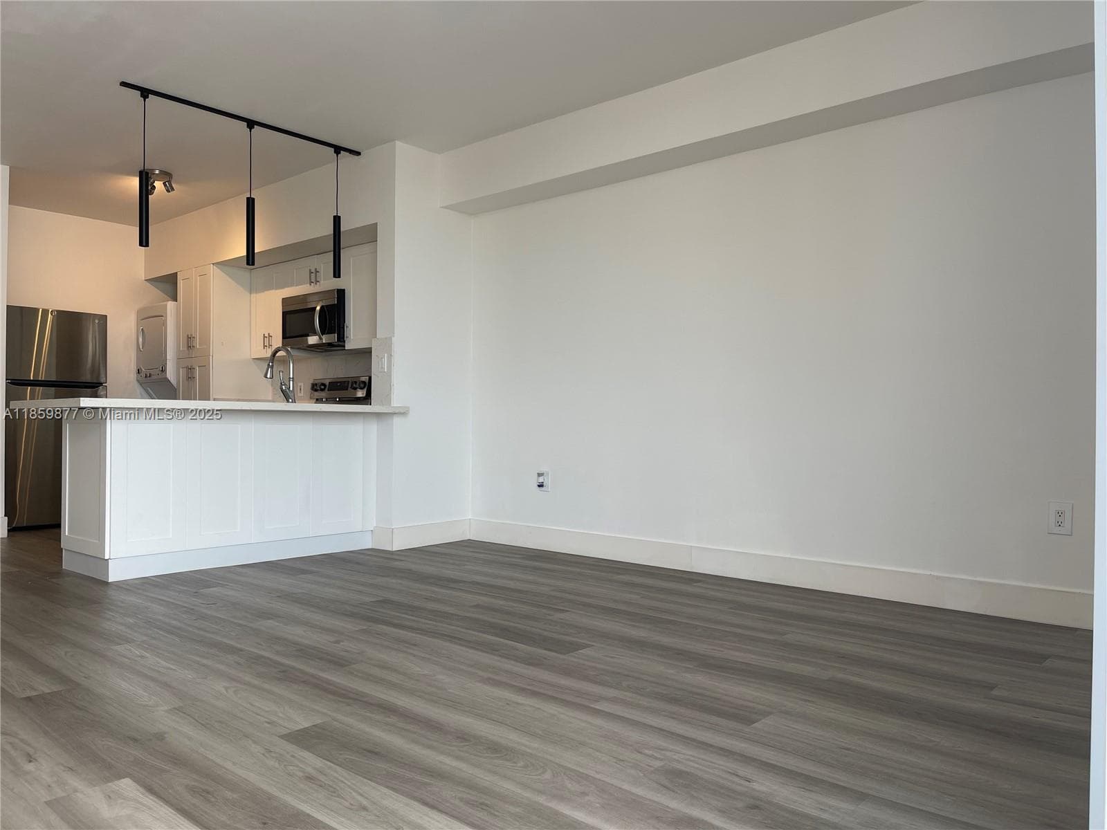 BLUE LAGOON CONDO · #1203 in Miami - Photo 9