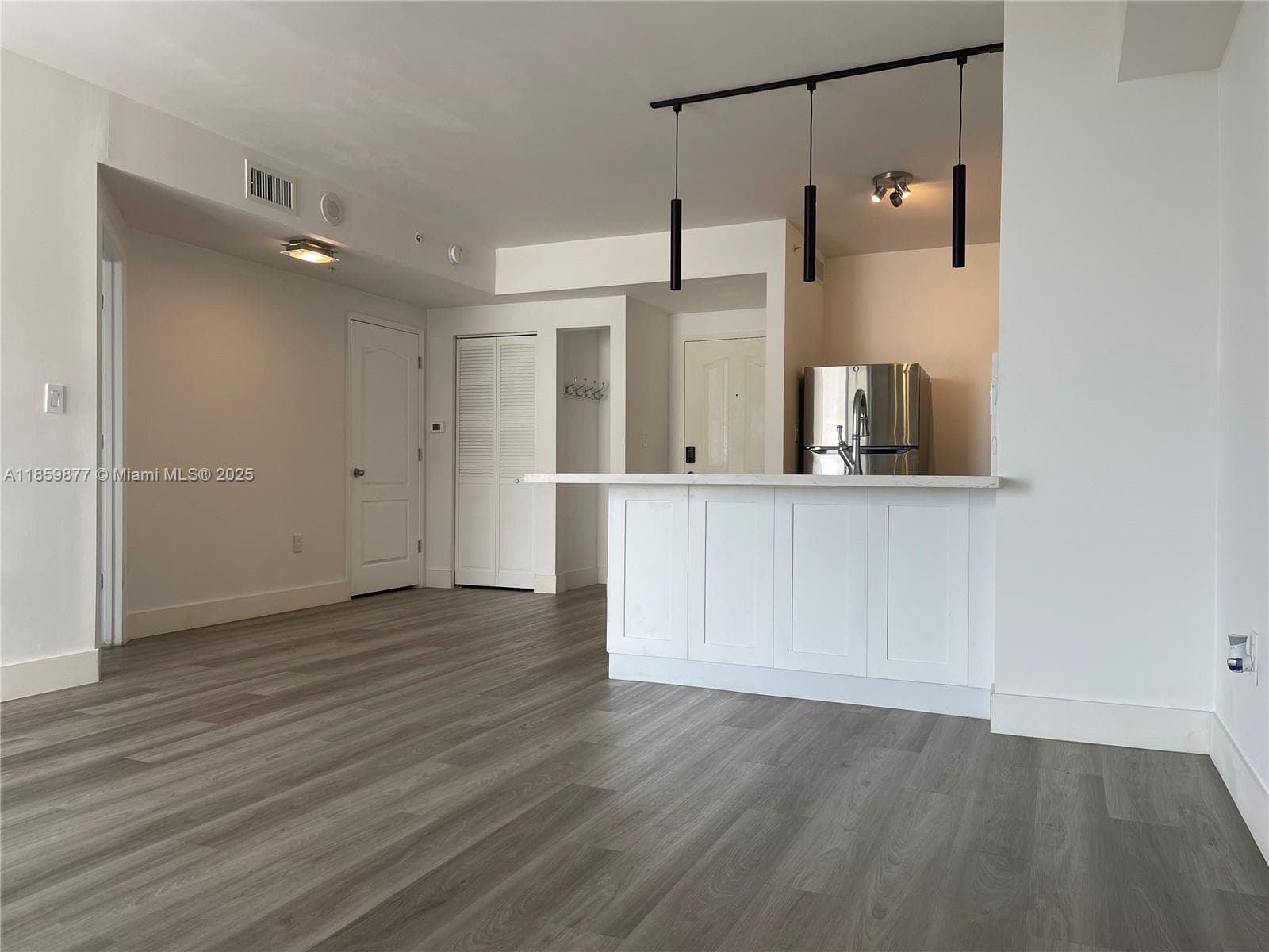 BLUE LAGOON CONDO · #1203 in Miami - Photo 8