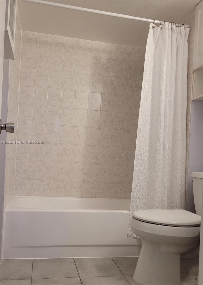 ROYAL PARK CONDO · #3B in Oakland Park - Photo 13