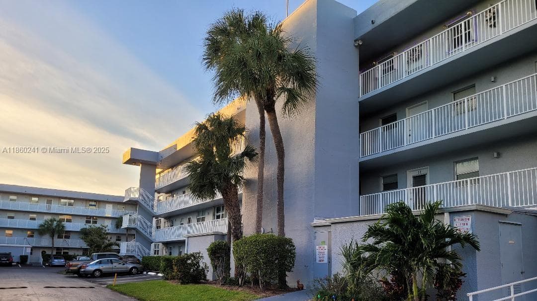 ROYAL PARK CONDO · #3B in Oakland Park - Photo 22