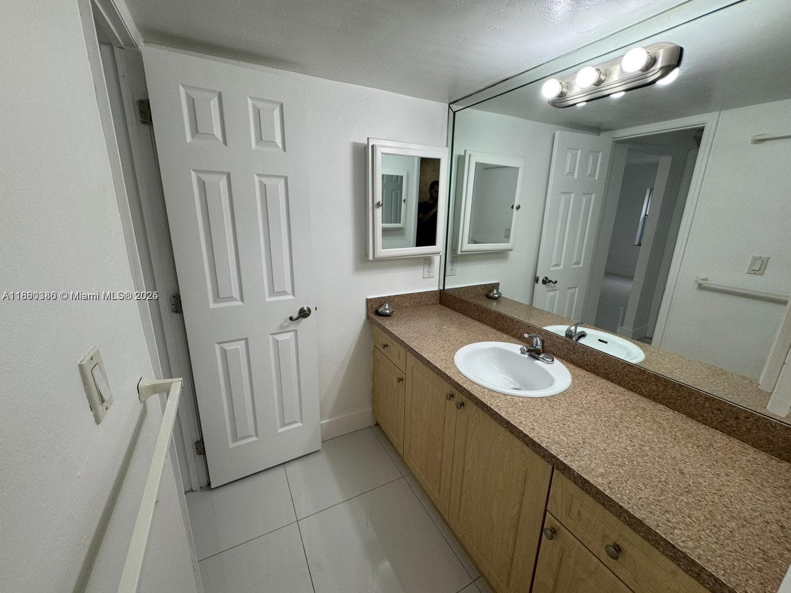 EL LAGO CONDO · #W112 in Miami - Photo 16