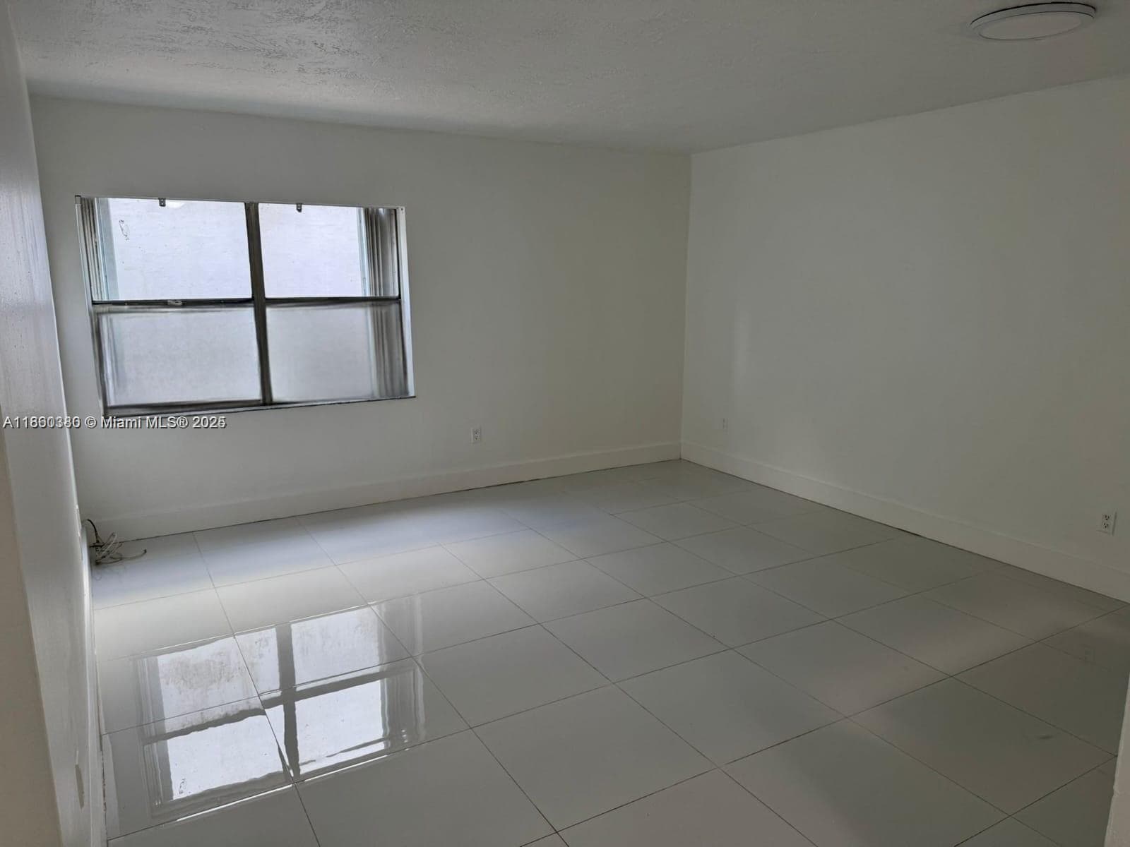 EL LAGO CONDO · #W112 in Miami - Photo 3