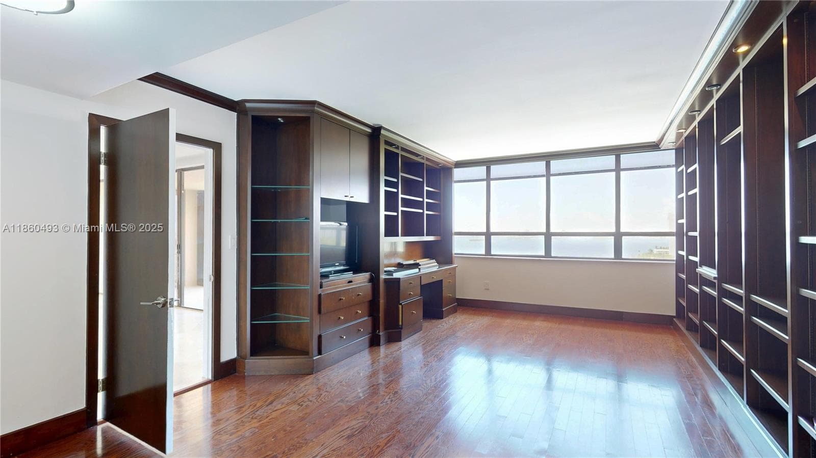 JOCKEY CLUB III CONDO · #1553 in Miami - Photo 16