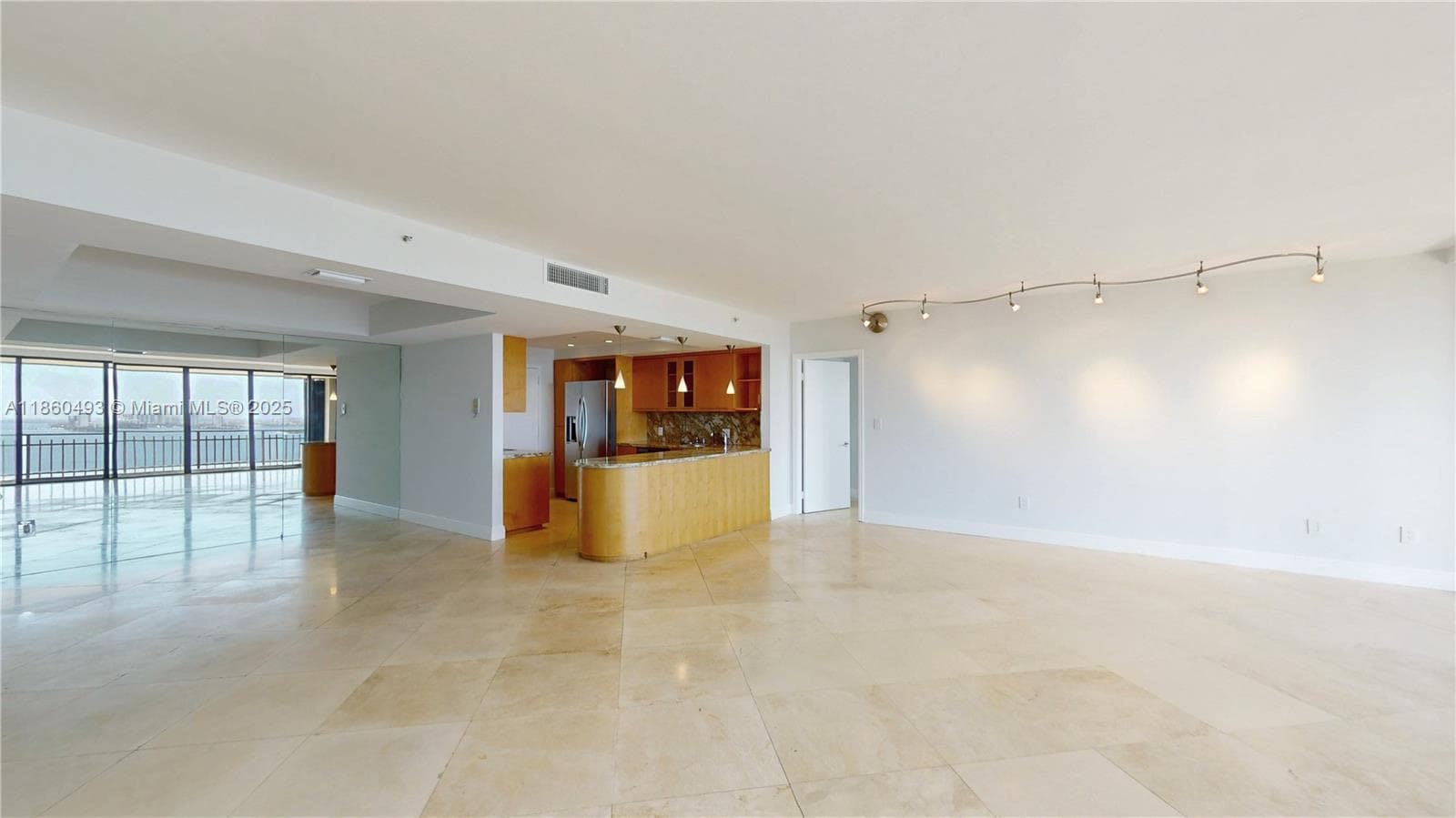 JOCKEY CLUB III CONDO · #1553 in Miami - Photo 3