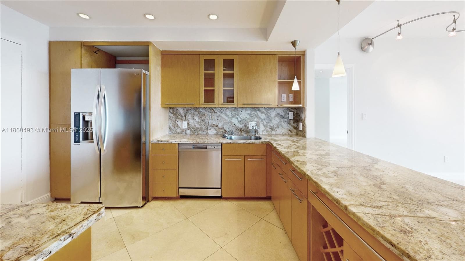 JOCKEY CLUB III CONDO · #1553 in Miami - Photo 8