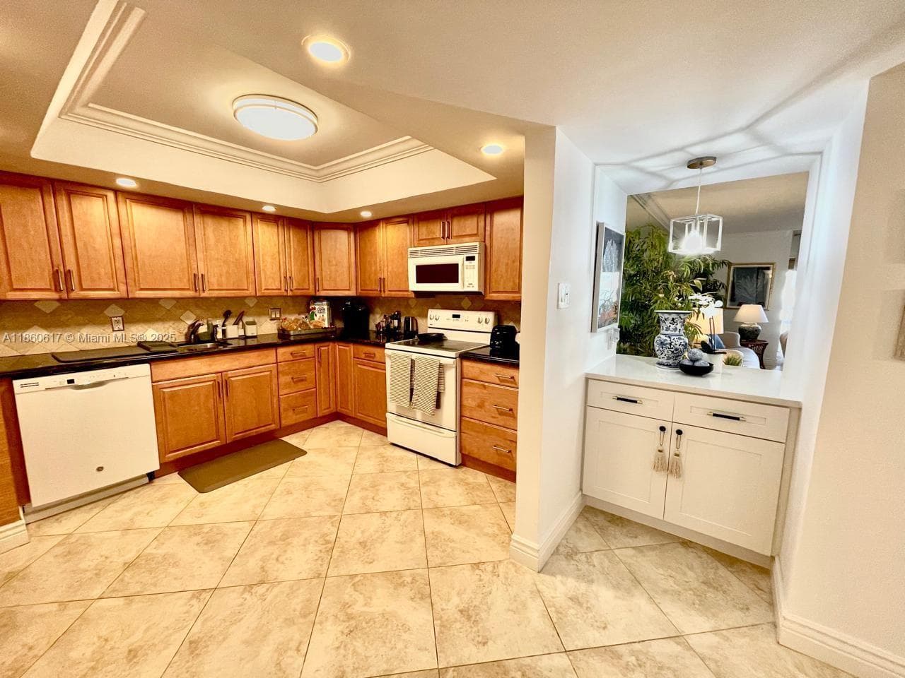 HAMPTON BEACH CLUB CONDO · #201 in Lauderdale By The Sea - Photo 26
