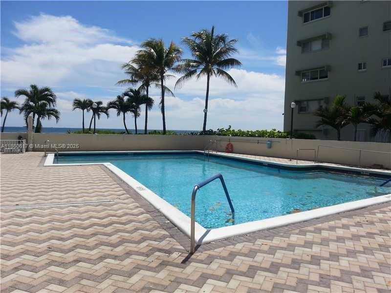 HAMPTON BEACH CLUB CONDO · #201 in Lauderdale By The Sea - Photo 14
