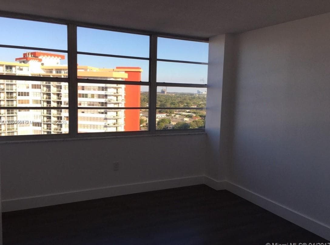 BUCKLEY TOWERS CONDO - EA · #1625W in Miami - Photo 12