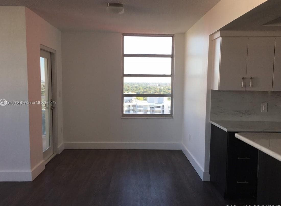 BUCKLEY TOWERS CONDO - EA · #1625W in Miami - Photo 5