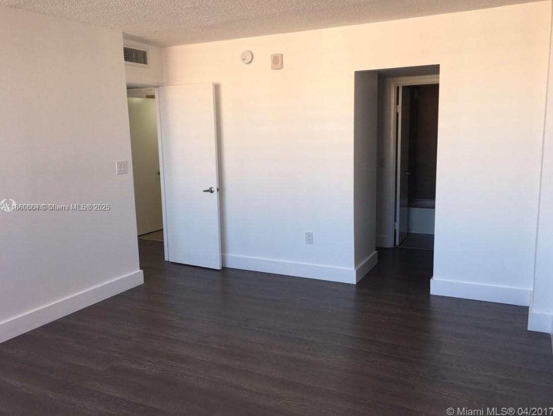 BUCKLEY TOWERS CONDO - EA · #1625W in Miami - Photo 24
