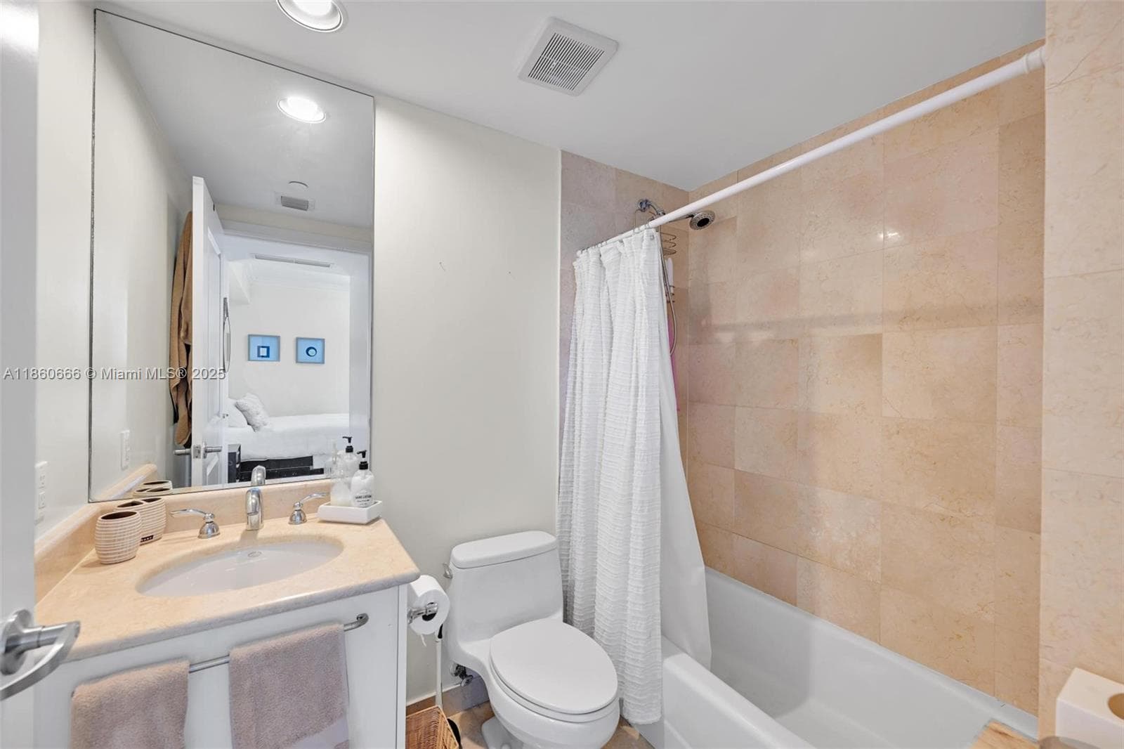 OCEAN PALMS CONDO · #2807 in Hollywood - Photo 24