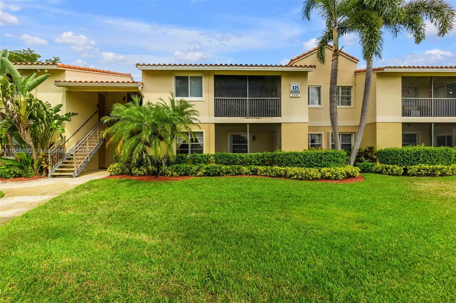 Royal Poinciana · #1811 in Pompano Beach - Photo 2
