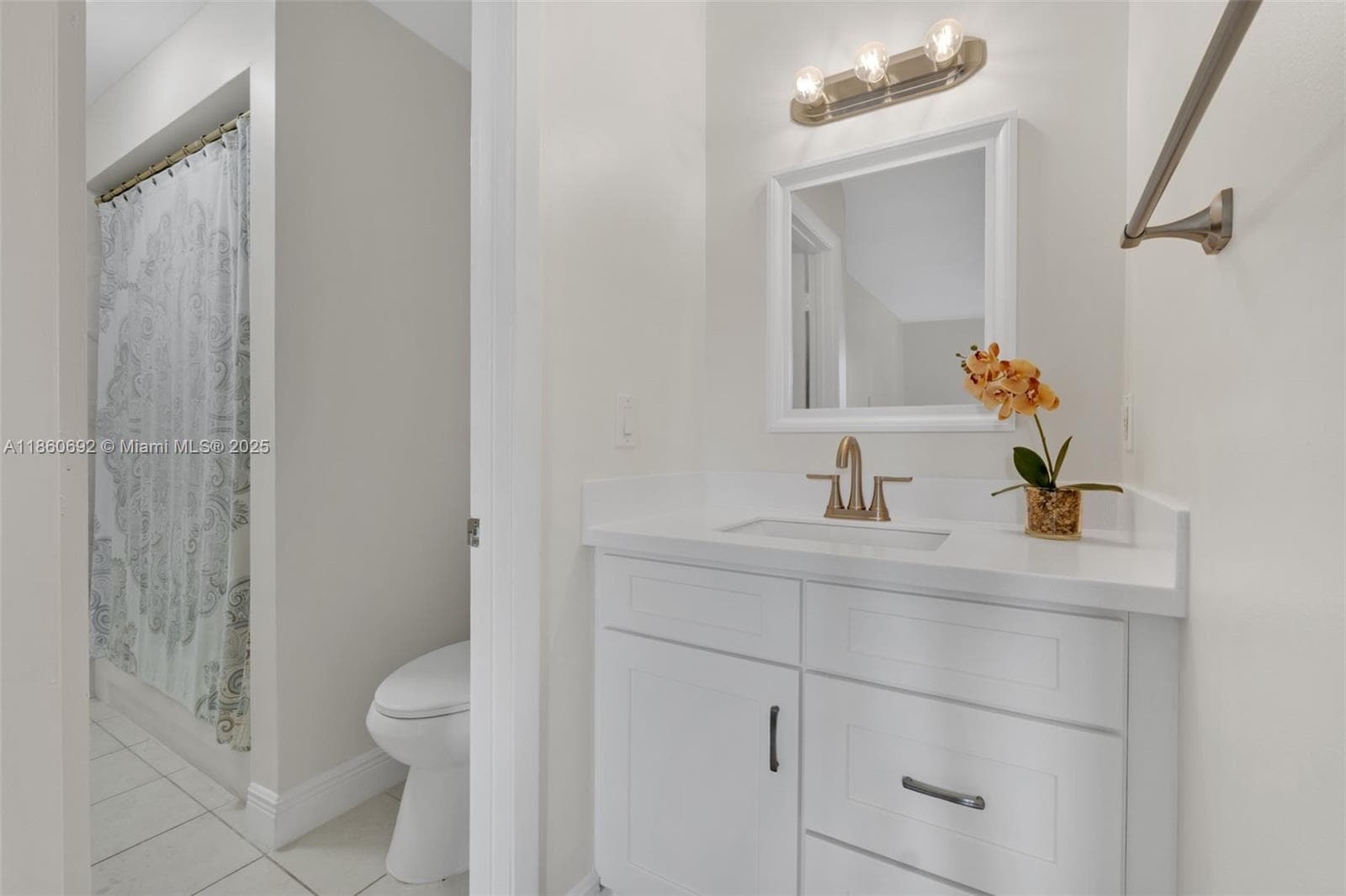 Royal Poinciana · #1811 in Pompano Beach - Photo 17