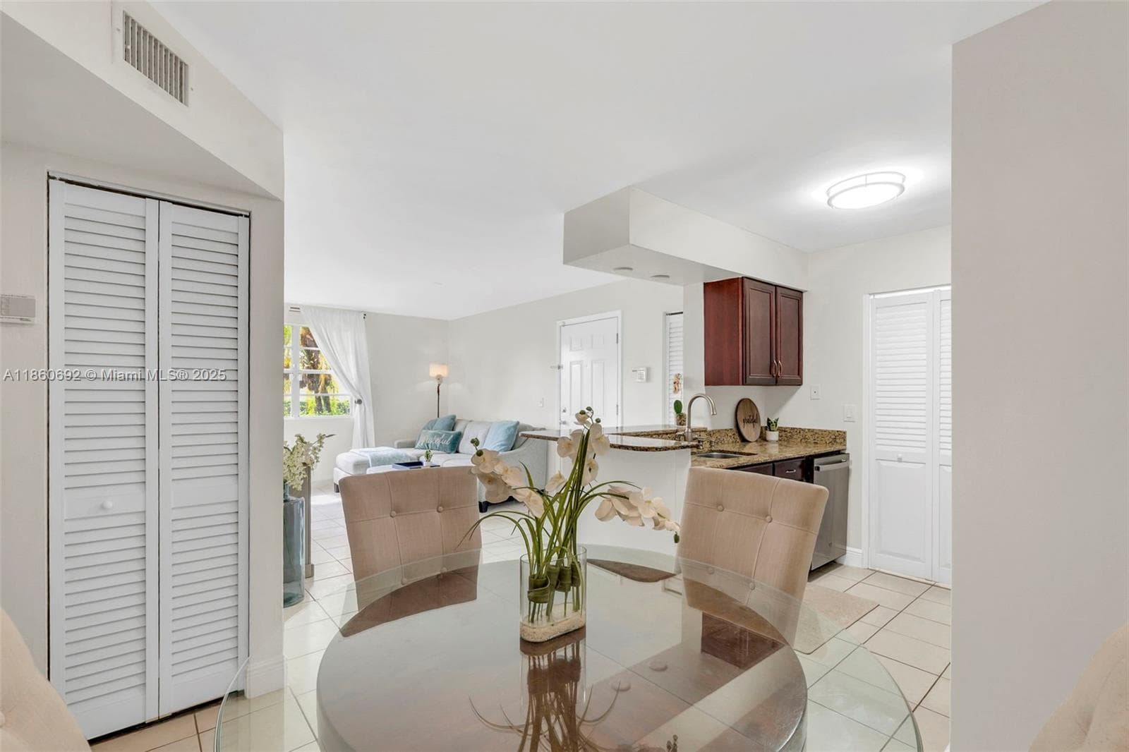 Royal Poinciana · #1811 in Pompano Beach - Photo 7