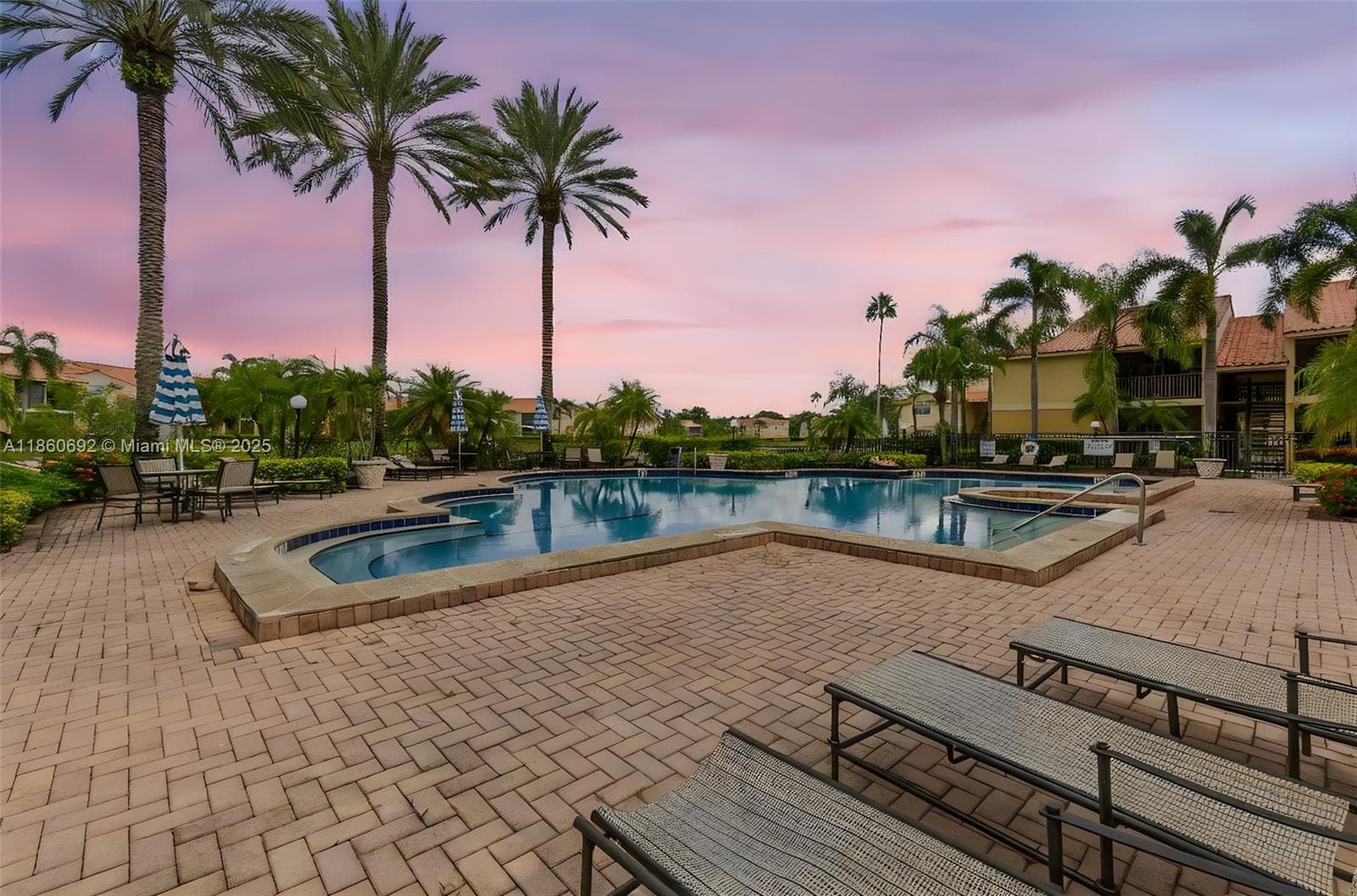 Royal Poinciana · #1811 in Pompano Beach - Photo 32