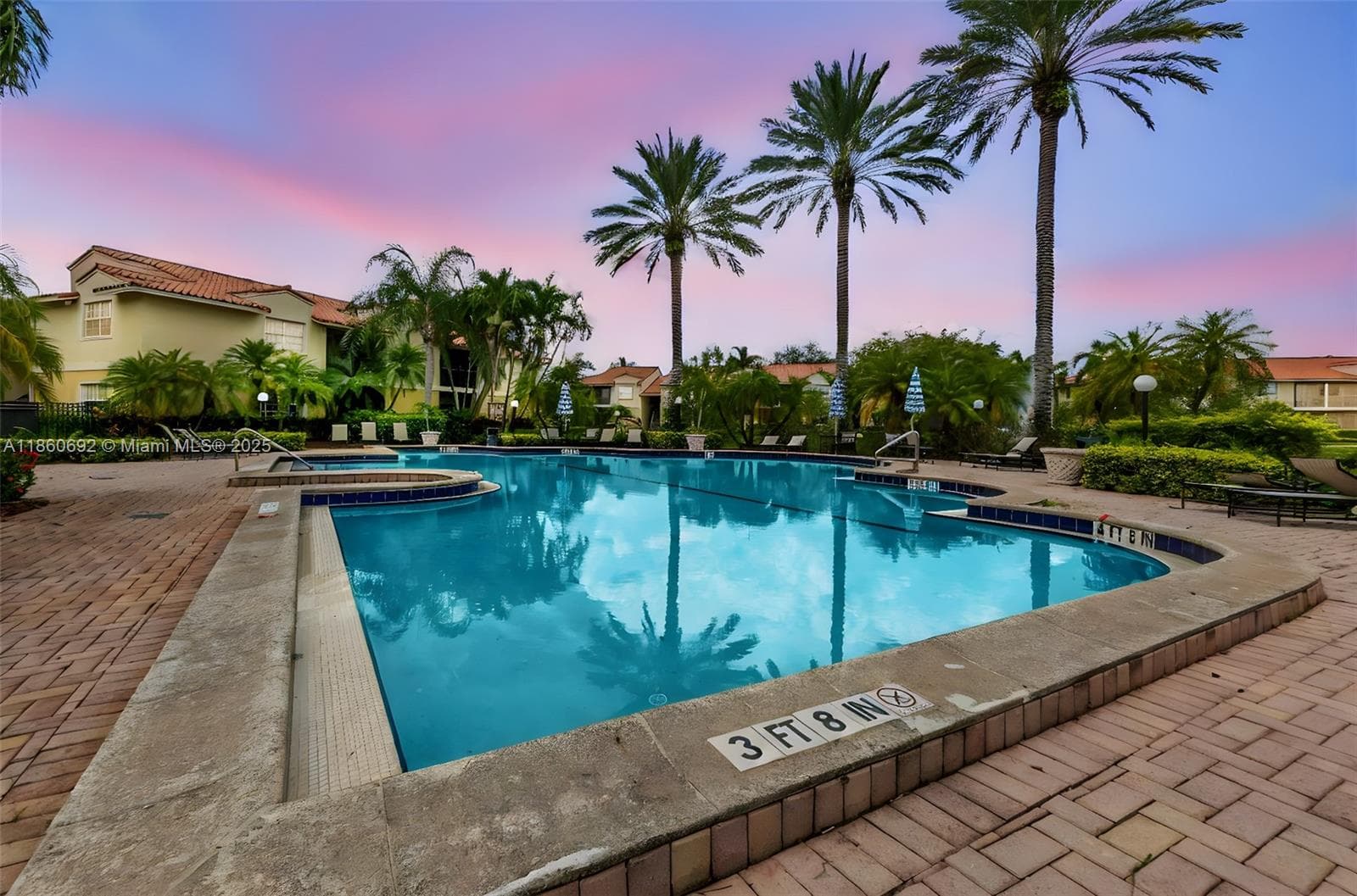 Royal Poinciana · #1811 in Pompano Beach - Photo 31
