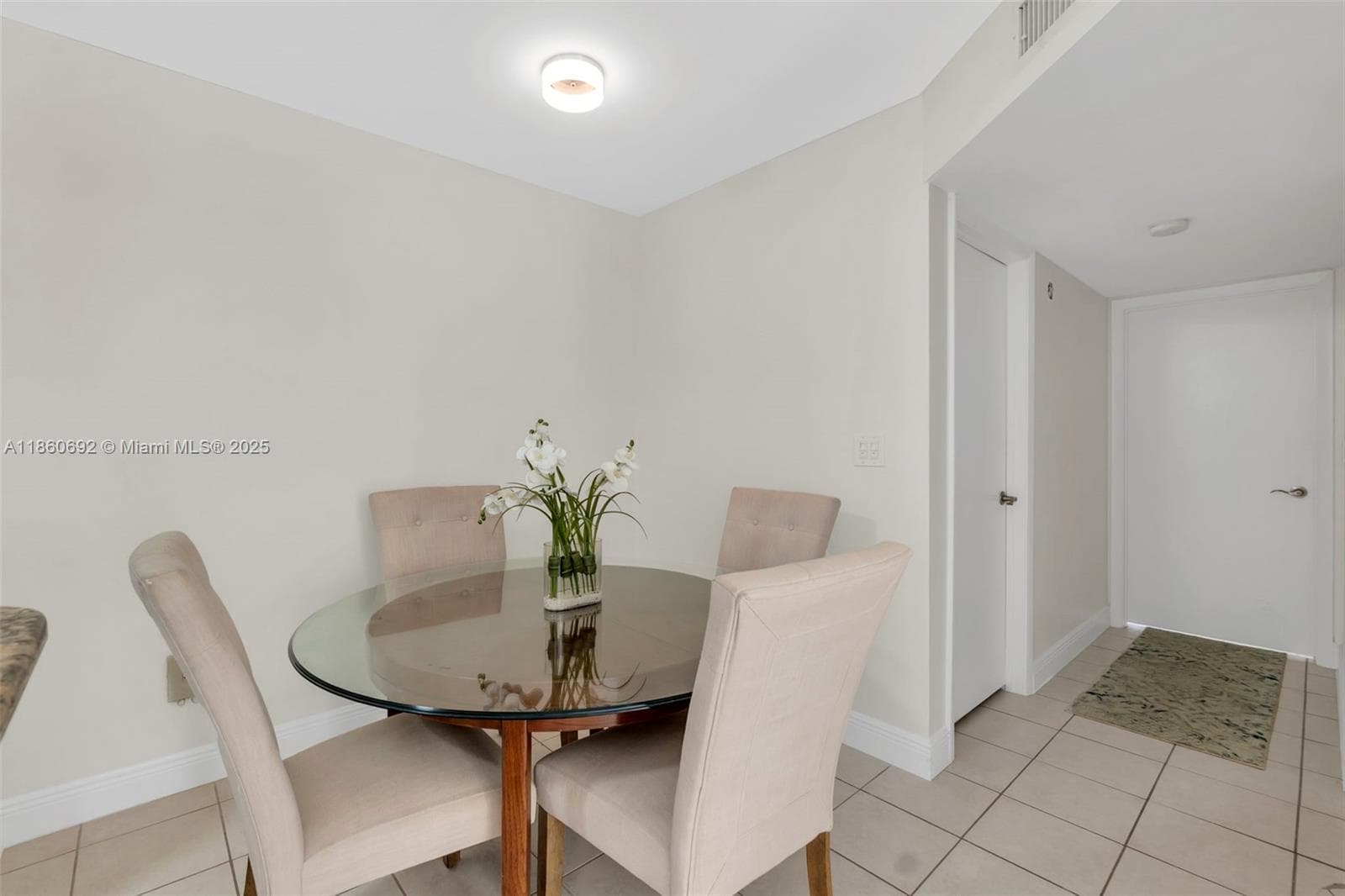 Royal Poinciana · #1811 in Pompano Beach - Photo 8