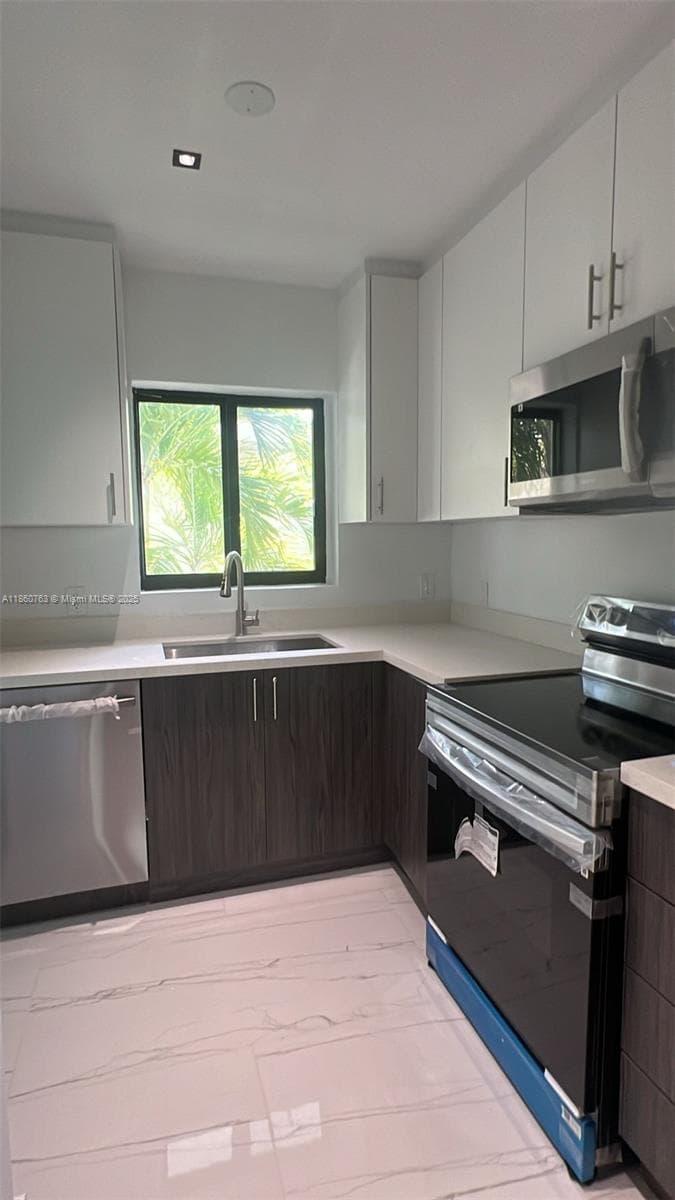 BAY HARBOUR ISLAND · #7 in Bay Harbor Islands - Photo 2