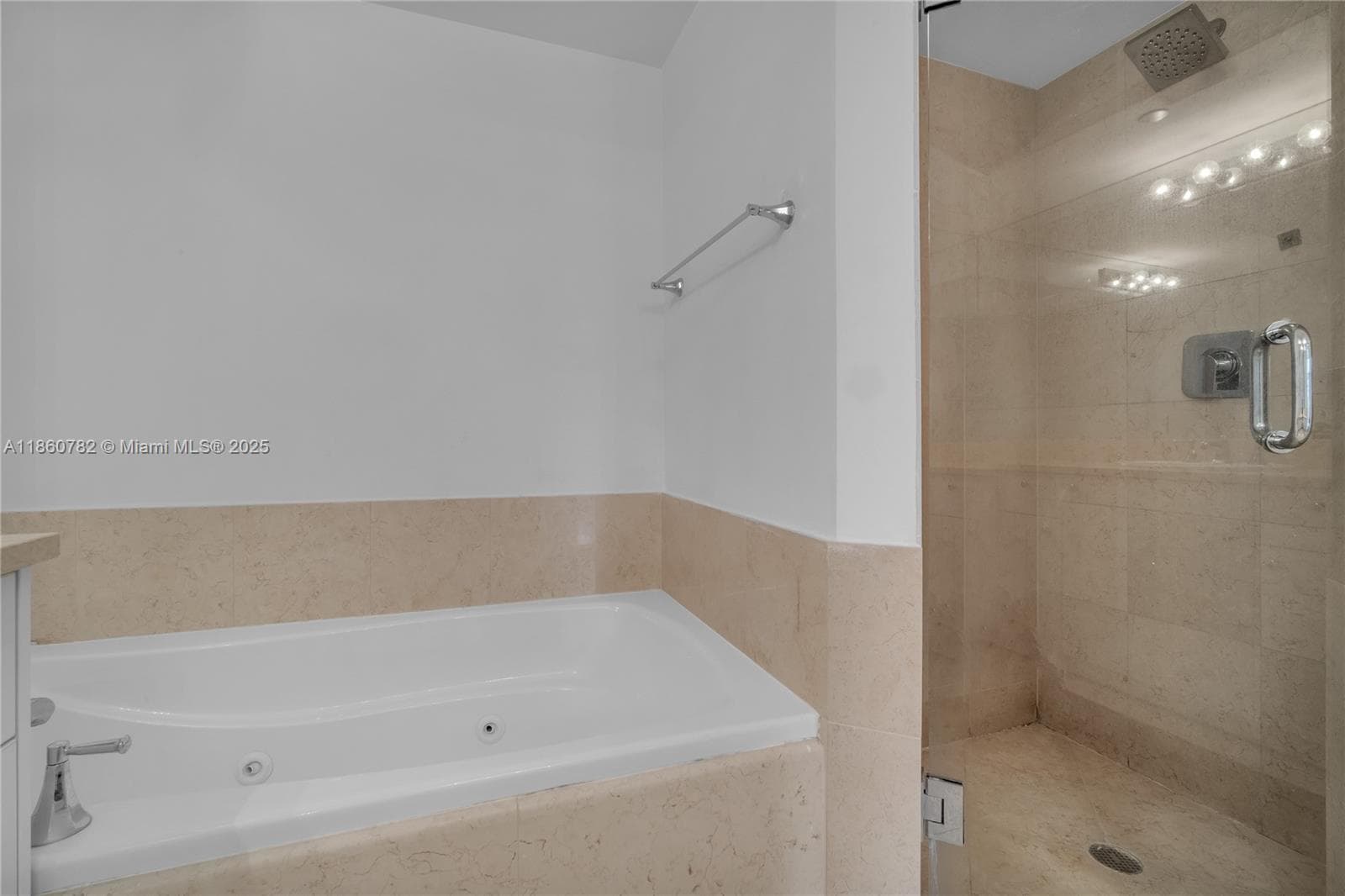 TURNBERRY VILLAGE · #308 in Aventura - Photo 53