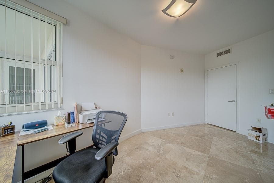 TURNBERRY VILLAGE · #308 in Aventura - Photo 26