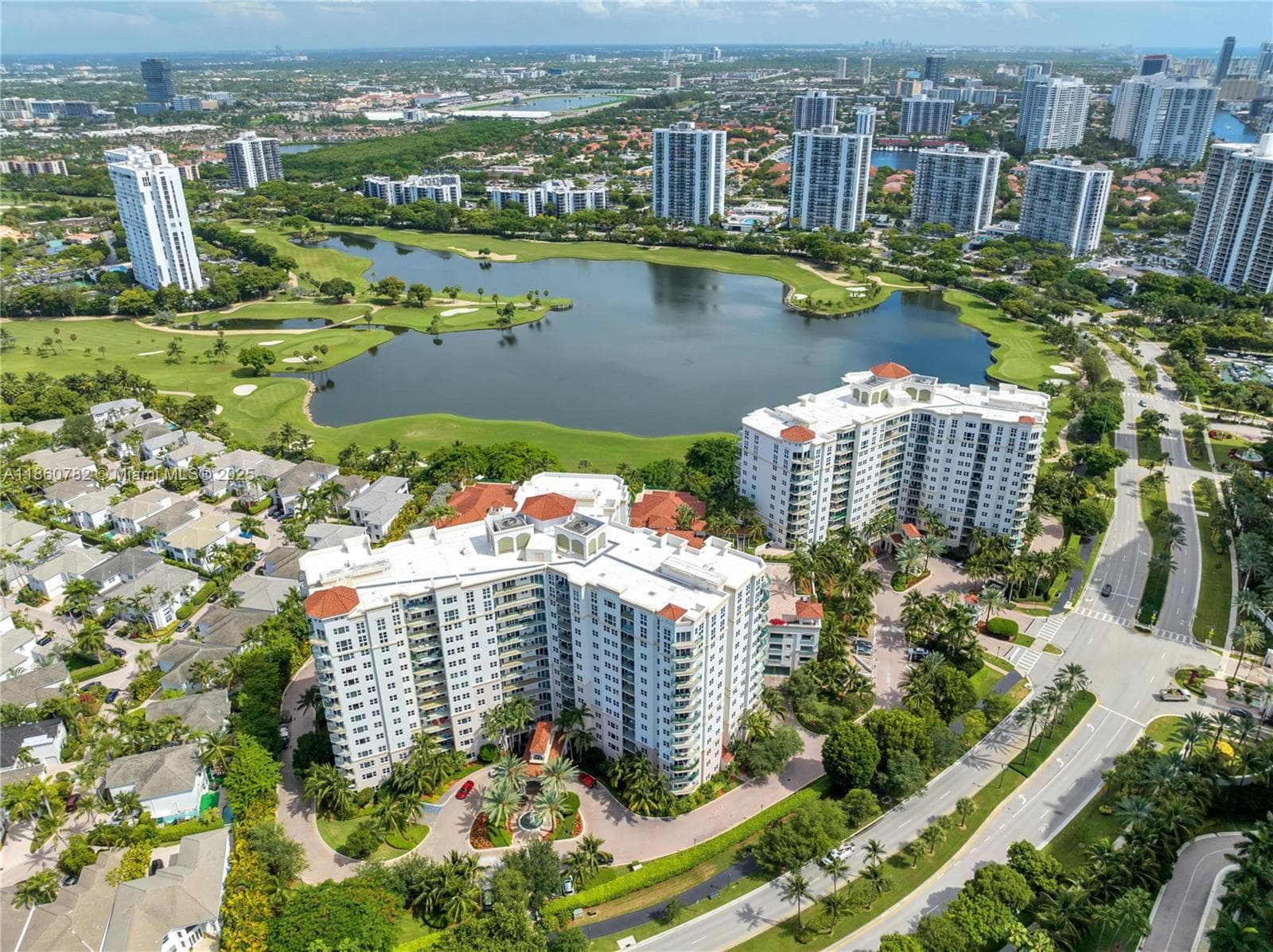 TURNBERRY VILLAGE · #308 in Aventura - Photo 37