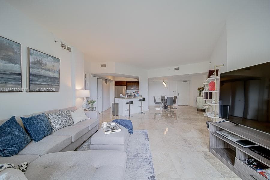 TURNBERRY VILLAGE · #308 in Aventura - Photo 25