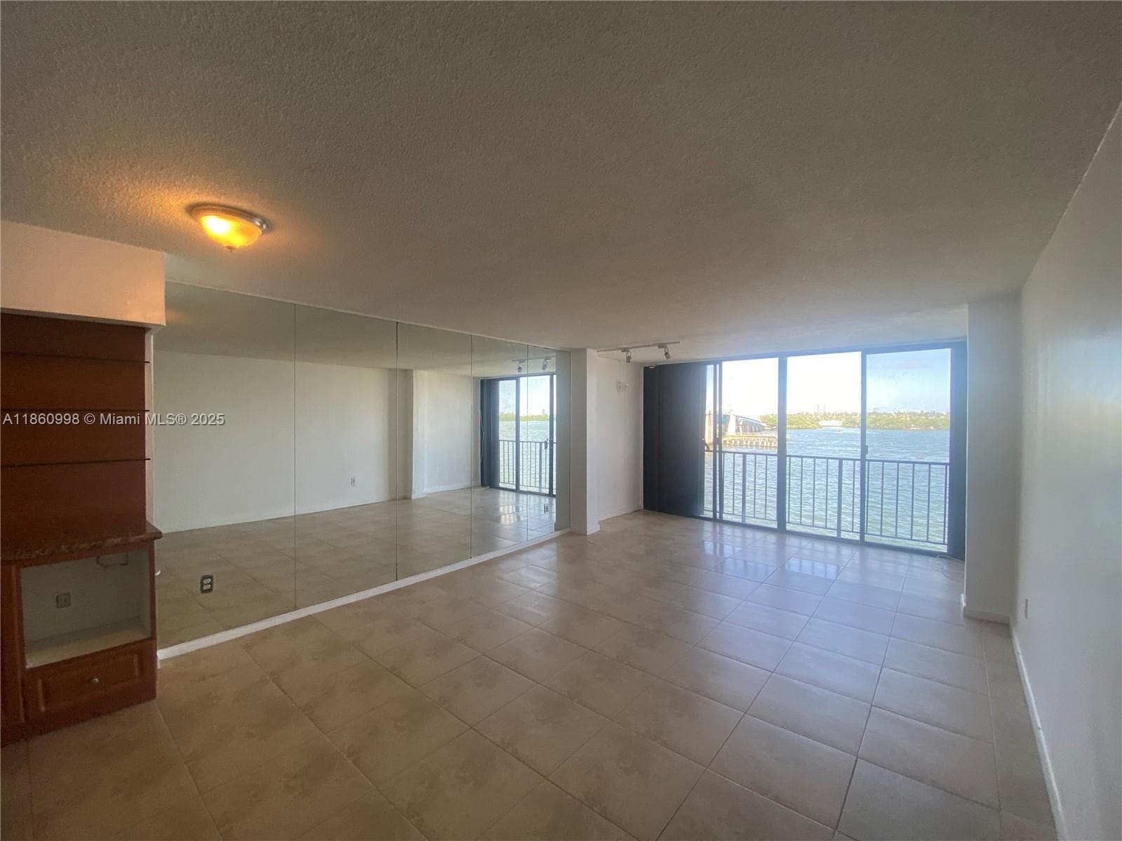 LAS OLAS CONDO · #3D in Miami - Photo 2