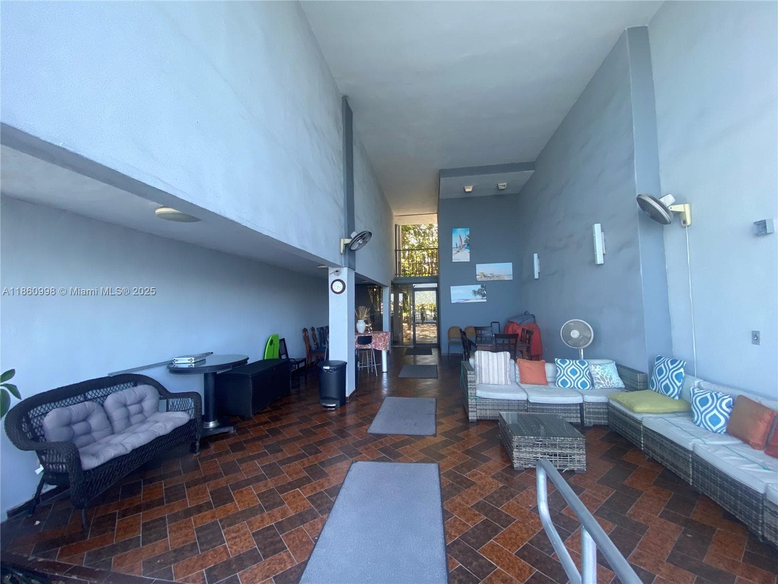 LAS OLAS CONDO · #3D in Miami - Photo 17