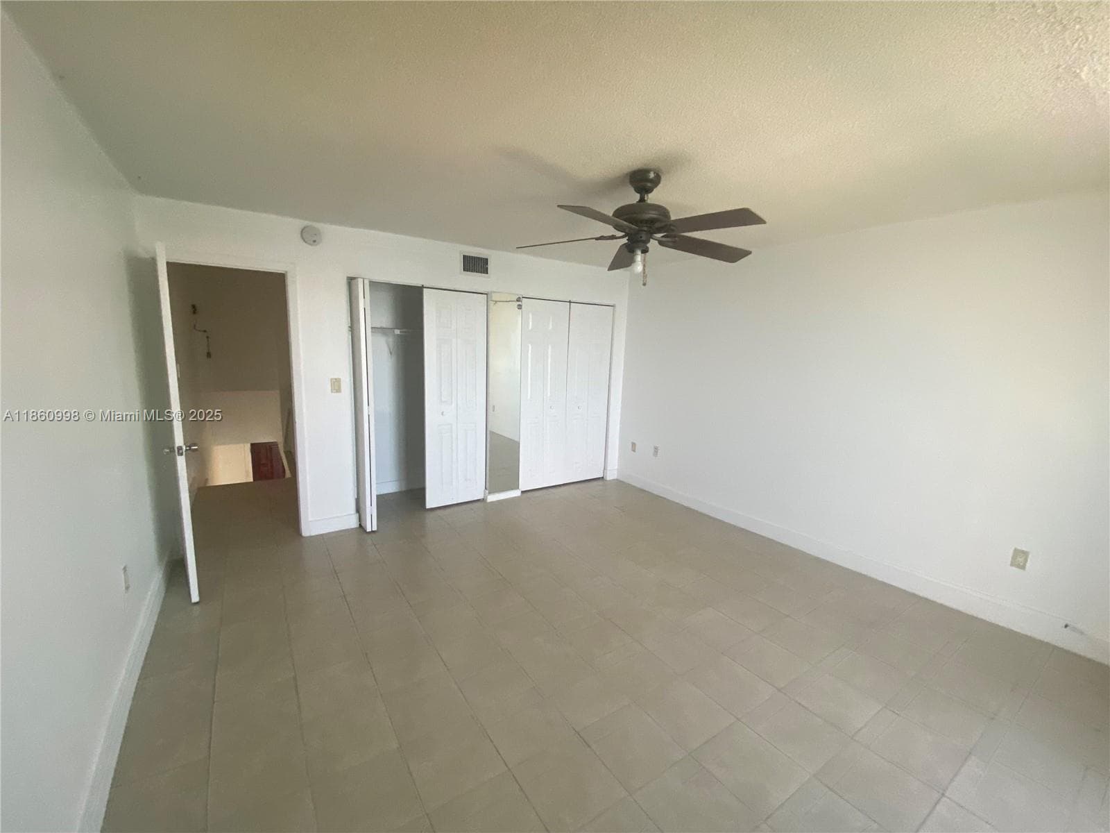 LAS OLAS CONDO · #3D in Miami - Photo 11