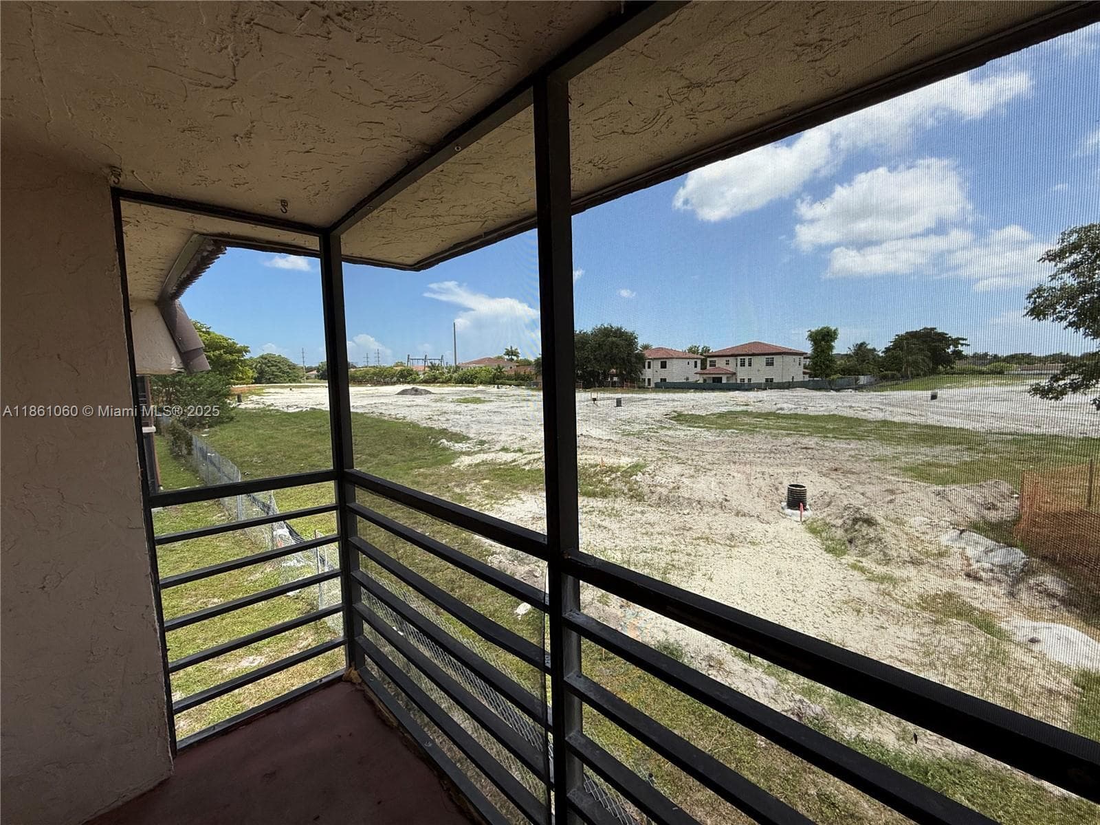 MONTEREY CONDO FOUR · #201 in Miami - Photo 19