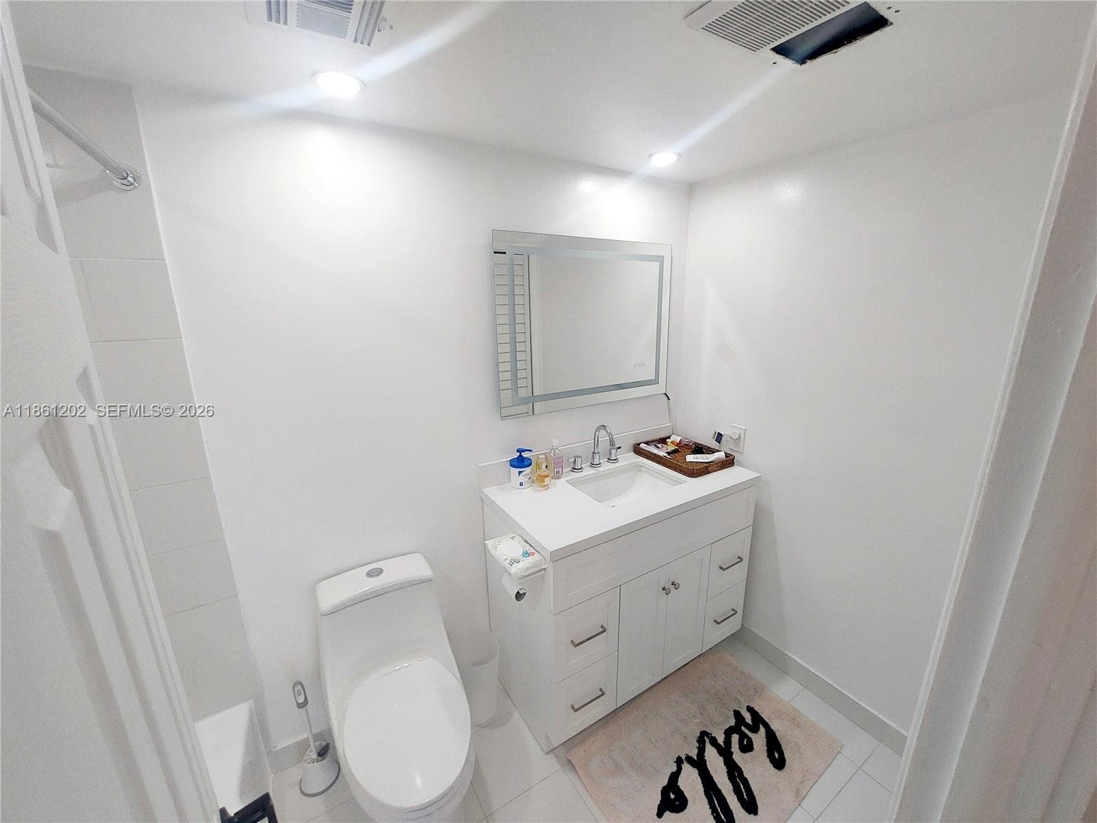 HILLCREST · #1005A in Hollywood - Photo 33