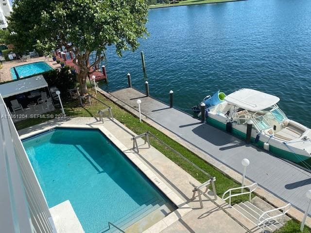 COLONY BAY HARBOR APTS CO · #3B in Bay Harbor Islands - Photo 4