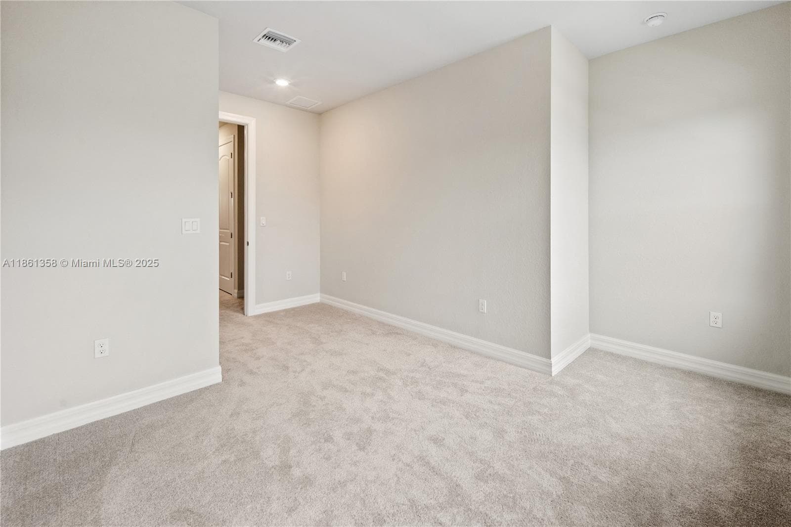 4488 E Appleton Cir E photo 13