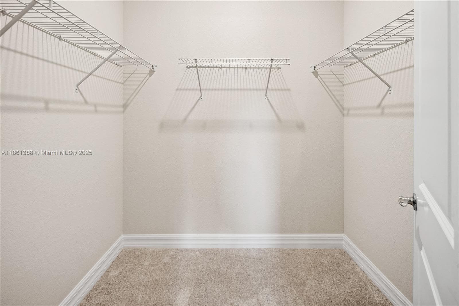 4488 E Appleton Cir E photo 12