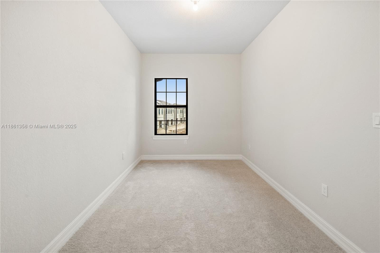 4488 E Appleton Cir E photo 10