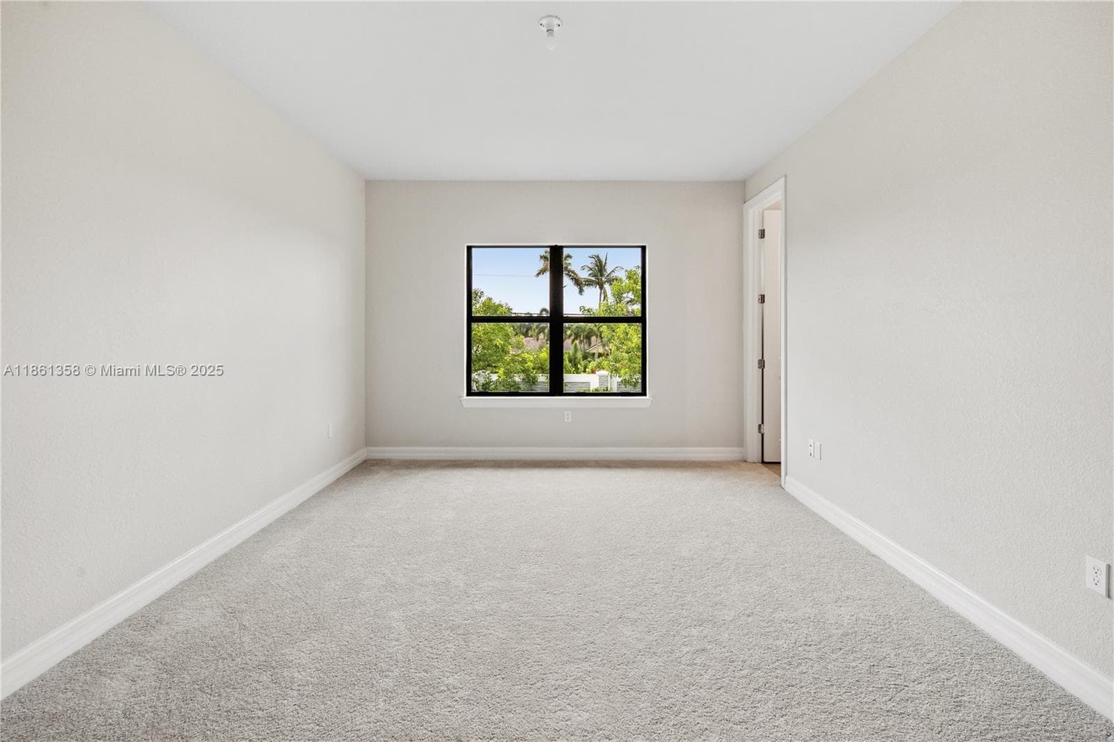 4488 E Appleton Cir E photo 15
